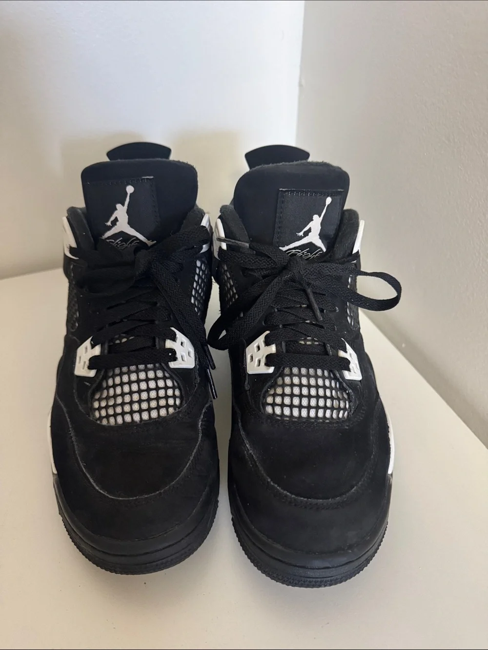 Air Jordan 4 White Thunder Size 6.5 Mens
